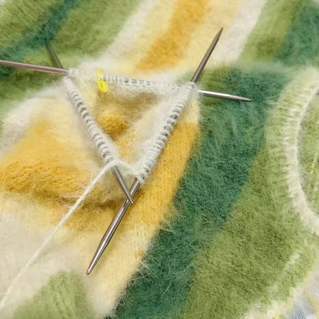 ไหมพรมผสมขนแกะโมแฮร์แบบไล่เฉดส - Woven Scarf Blanket บทวิจารณ์และราคา